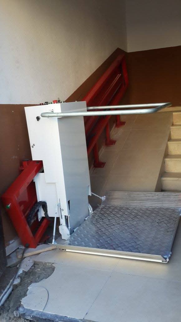 Açık Engelli Asansörü